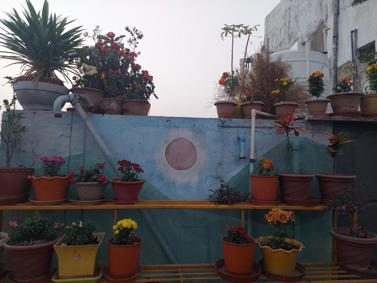 Om Shanthi Paying Guest House พาราณสี ภายนอก รูปภาพ