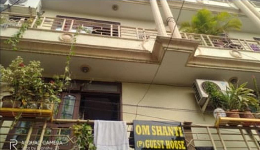 Om Shanthi Paying Guest House พาราณสี ภายนอก รูปภาพ