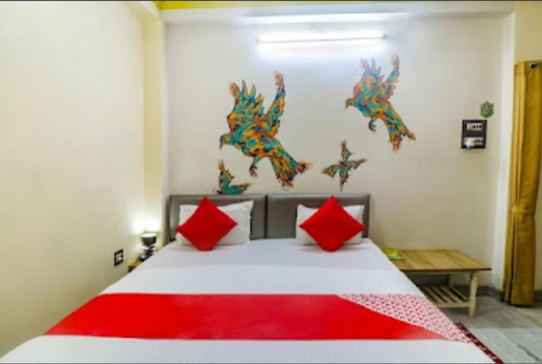 Om Shanthi Paying Guest House พาราณสี ภายนอก รูปภาพ